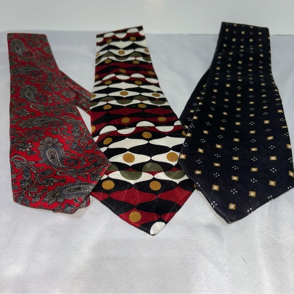 2/$30 Ties Men’s Bundle Land End’s, MBP, and STAFFORD Executive Retro Ties (3) - Picture 1 of 3